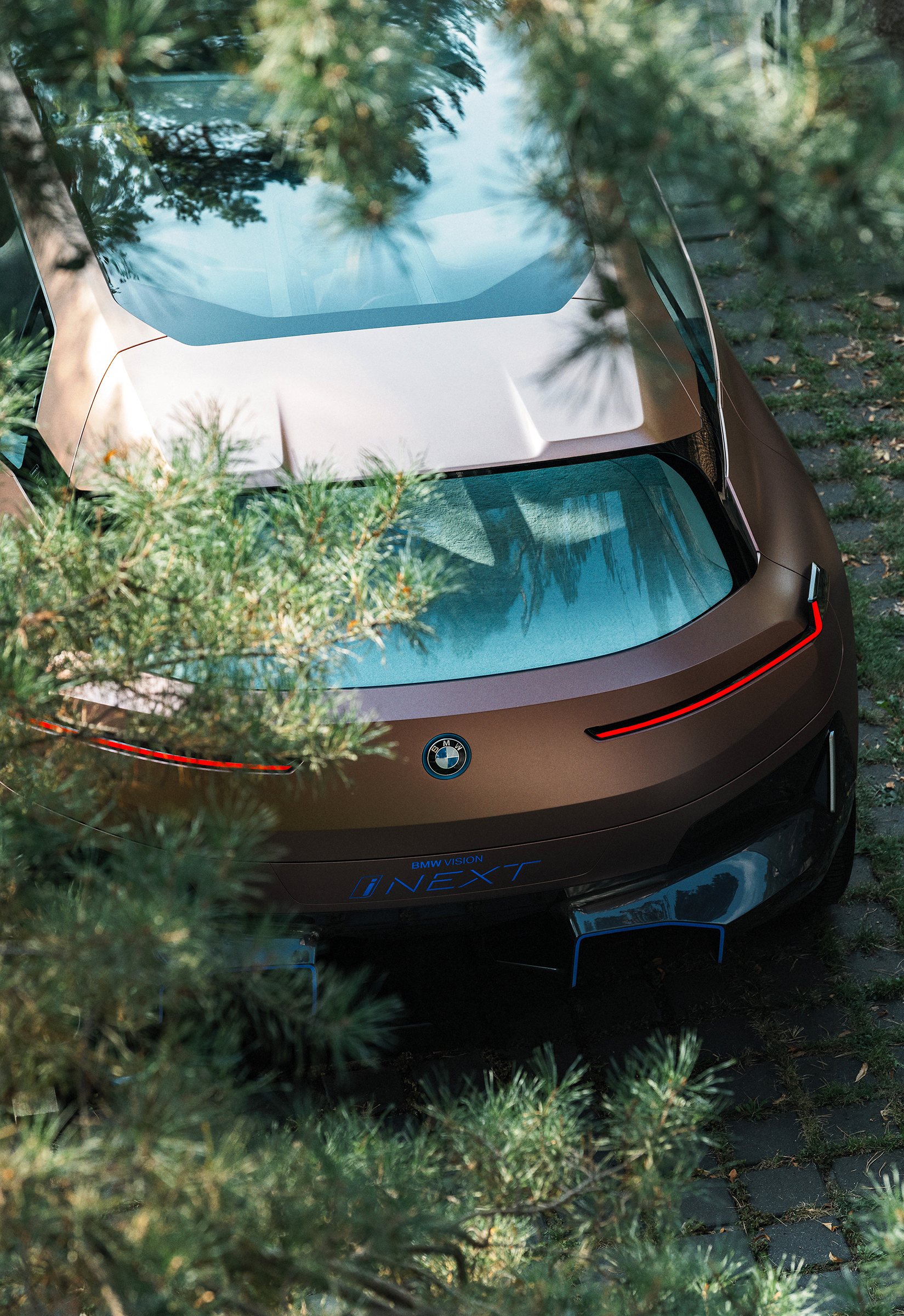 &PAULA BMW – Vision iNext