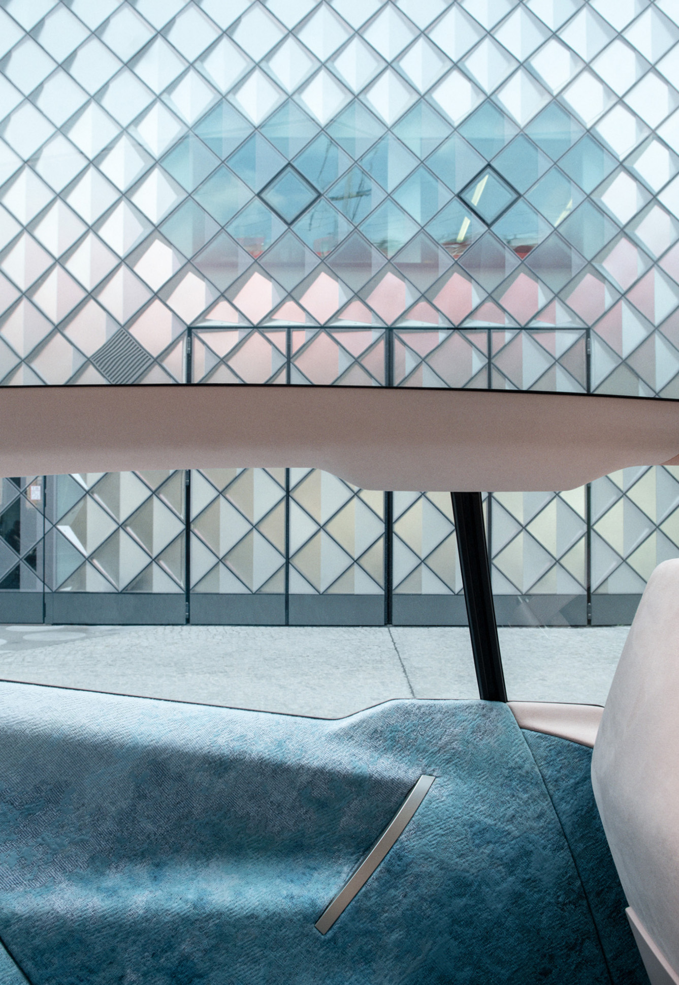 &PAULA BMW – Vision iNext